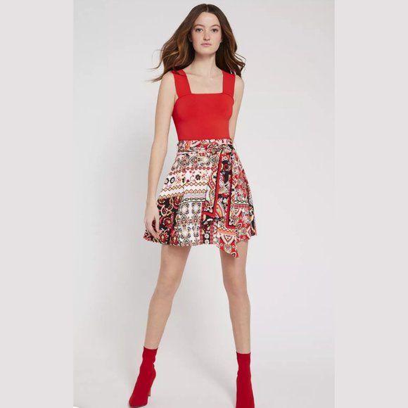 **SOLD** Alice + Olivia Helina Skirt in Euphoria - Picture 3 of 11